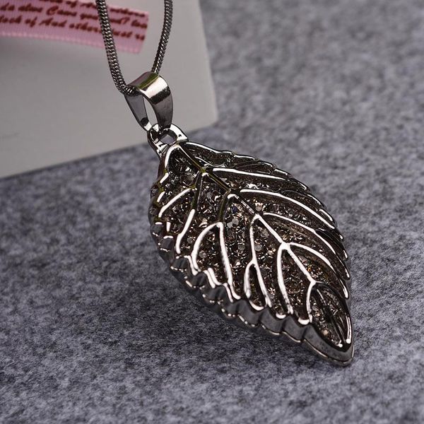 pendant necklaces elifashion elegant leaf rhinestone pendants long sweater chain necklace light two colors colar bijoux fine for women, Silver
pendant necklaces elifashion elegant leaf rhinestone pendants long sweater chain necklace light two colors colar bijoux fine for women, Silver