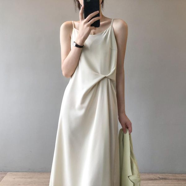 casual dresses superaen 2021 spring and summer fashion retro sling female dress elegant temperament party satin thin shoulder strap, Black;gray
casual dresses superaen 2021 spring and summer fashion retro sling female dress elegant temperament party satin thin shoulder strap, Black;gray