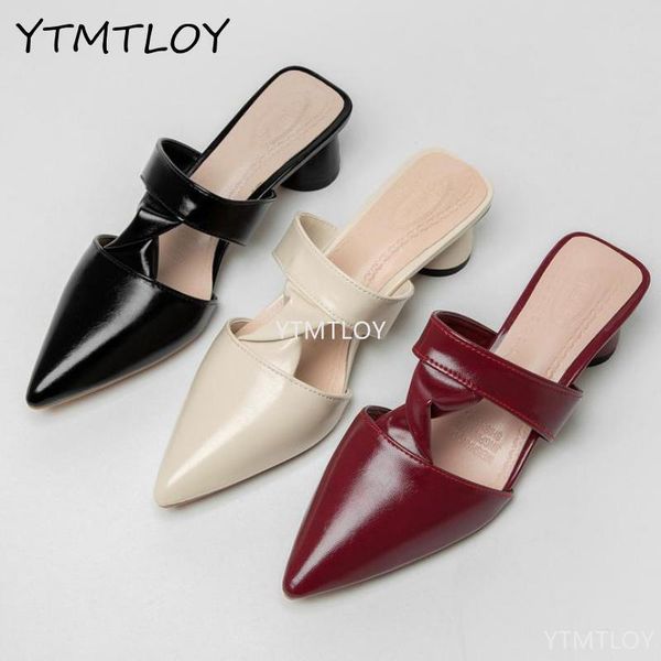 spring black red color muller shoes pointed thick heel women's beach slippers ladies sandals zapatillas de casa
spring black red color muller shoes pointed thick heel women's beach slippers ladies sandals zapatillas de casa
