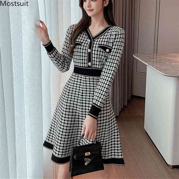 autumn winter women vintage plaid kintted dress korean tunic slim long sleeve v-neck mini party dresses robe femme 210518, Black;gray
autumn winter women vintage plaid kintted dress korean tunic slim long sleeve v-neck mini party dresses robe femme 210518, Black;gray