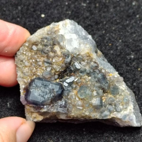 decorative objects & figurines natural blue-green fluorite mineral specimen aura meditation healing teaching collection home decoration orna
decorative objects & figurines natural blue-green fluorite mineral specimen aura meditation healing teaching collection home decoration orna