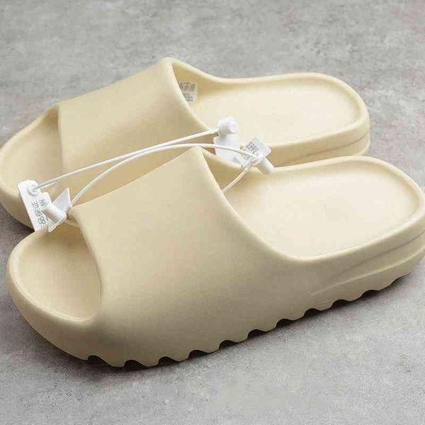 2021 mxt moon gray foam runner slipper desert sand black earth brown bone resin men womens beach platform sandal with box l53v# ysj
2021 mxt moon gray foam runner slipper desert sand black earth brown bone resin men womens beach platform sandal with box l53v# ysj