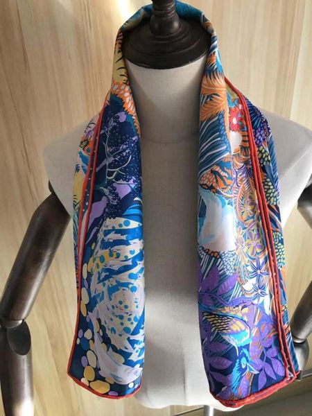scarves 2021 arrival spring classic pattern 100% pure silk scarf twill hand made roll 90*90 cm shawl wrap for women lady, Blue;gray
scarves 2021 arrival spring classic pattern 100% pure silk scarf twill hand made roll 90*90 cm shawl wrap for women lady, Blue;gray