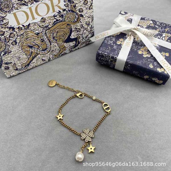 bangle charm bracelets d family 2021 pearl women's diamond lucky grass star letter, Golden;silver
bangle charm bracelets d family 2021 pearl women's diamond lucky grass star letter, Golden;silver