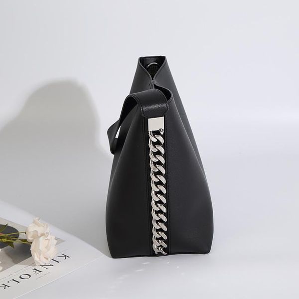 large women handbag luxury designer shoulder bag for female big chain bucket pu leather versatile lady totes black waist bags
large women handbag luxury designer shoulder bag for female big chain bucket pu leather versatile lady totes black waist bags