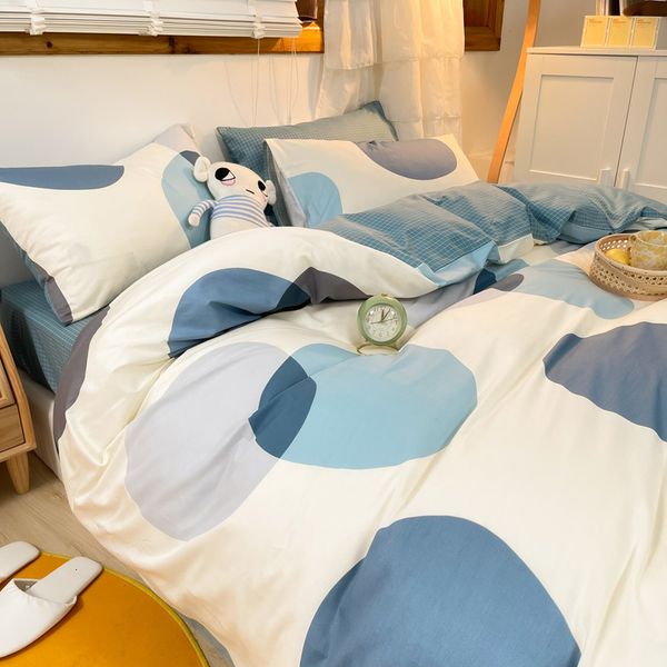 the -selling spring and summer 100 small frh three or four piece set 13372 cotton fitted sheet is preferred
the -selling spring and summer 100 small frh three or four piece set 13372 cotton fitted sheet is preferred