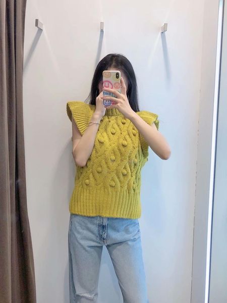zevity new women fashion ball appliques twist knitting sweater lady agaric lace sleeveless casual slim vest pullovers s420, White;black
zevity new women fashion ball appliques twist knitting sweater lady agaric lace sleeveless casual slim vest pullovers s420, White;black