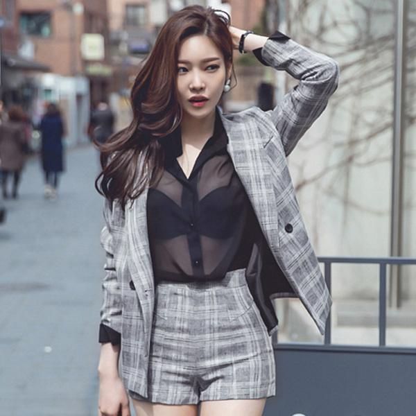 women's tracksuits small suit outfit spring fashion retro plaid coat high waist shorts two-piece set slimming, Gray
women's tracksuits small suit outfit spring fashion retro plaid coat high waist shorts two-piece set slimming, Gray