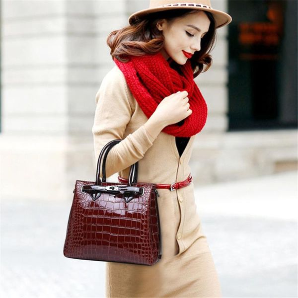 waist bags luxury metal lock handbags women bag design crocodile pattern patent leather shoulder female travel messenger and purses
waist bags luxury metal lock handbags women bag design crocodile pattern patent leather shoulder female travel messenger and purses