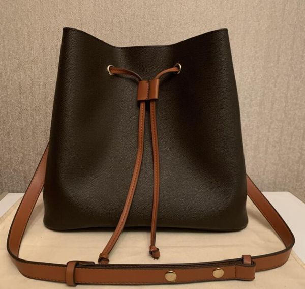 shoulder 2021 ss messenger bags lady fashion luxurys handbags cross body famous designers hasp removable leather straps popular
shoulder 2021 ss messenger bags lady fashion luxurys handbags cross body famous designers hasp removable leather straps popular
