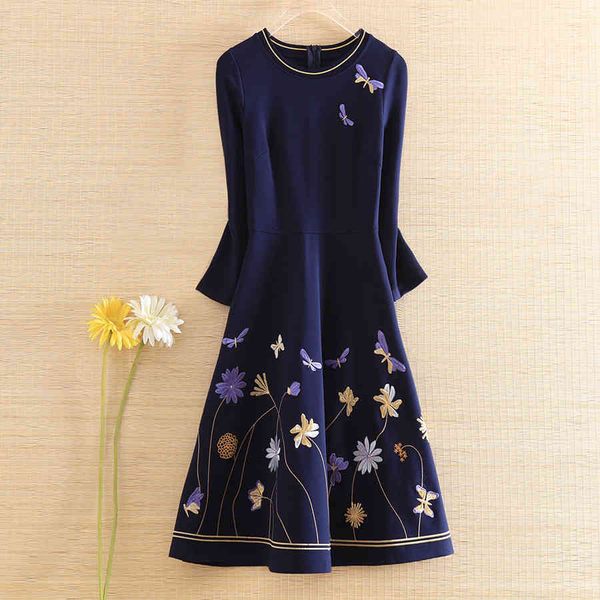 dress the autumn women ethnic style retro embroidery slim o-neck elegant lady party dress s-xl, Black;gray
dress the autumn women ethnic style retro embroidery slim o-neck elegant lady party dress s-xl, Black;gray