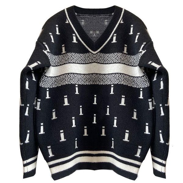 21ss women's digner sweaters casual knit contrast color long sleeve autumn fashion wear classic ladi sweater with the same womans, White;black
21ss women's digner sweaters casual knit contrast color long sleeve autumn fashion wear classic ladi sweater with the same womans, White;black
