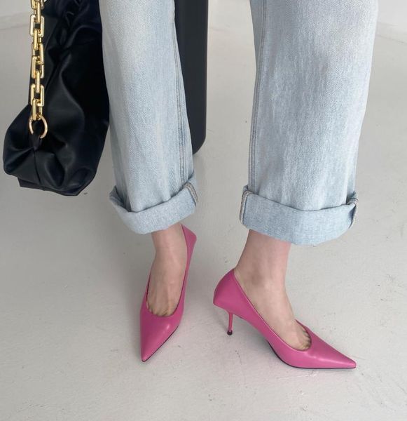 dress shoes 2021 spring and autumn net red ins pointed thin high heels simple fashion candy color commuter ol women's single, Black
dress shoes 2021 spring and autumn net red ins pointed thin high heels simple fashion candy color commuter ol women's single, Black