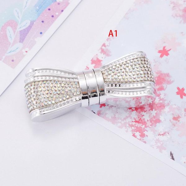 100pcs 12.1mm empty lip tubes butterfly shaped plastic refillable container bottles storage & jars
100pcs 12.1mm empty lip tubes butterfly shaped plastic refillable container bottles storage & jars