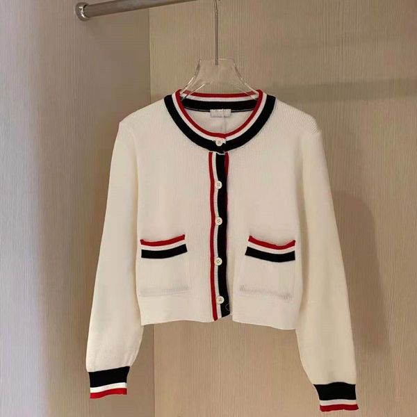 design clothing in early autumn of 2021, new chao knitted cardigan casual fashionable, korean version trendy, and the is, White;black
design clothing in early autumn of 2021, new chao knitted cardigan casual fashionable, korean version trendy, and the is, White;black