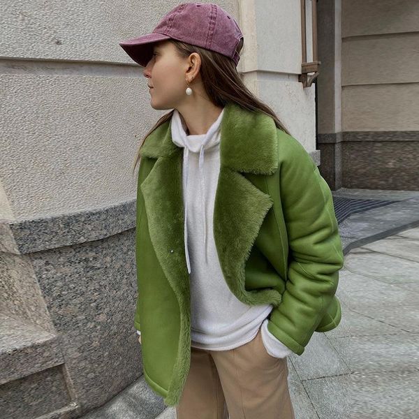 women's jackets fashion green pu leather furry teddy women 2021 winter thick warm zipper wear on both sides coats and oversize, Black;brown
women's jackets fashion green pu leather furry teddy women 2021 winter thick warm zipper wear on both sides coats and oversize, Black;brown