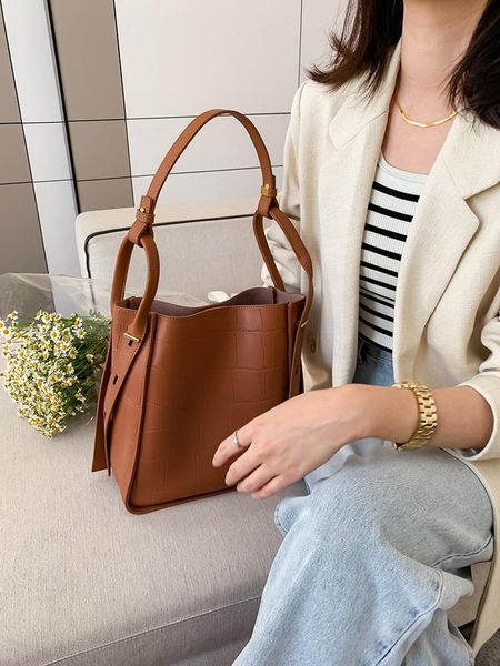 evening bags women high-capacity fashion composite bag lady shoulder beige brown genuine leather handbags whole sale bolso mujer bucket
evening bags women high-capacity fashion composite bag lady shoulder beige brown genuine leather handbags whole sale bolso mujer bucket