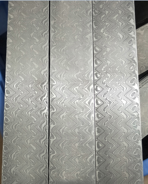 1piece damascus stee for diy exquisite knife making wave vg10 sandwich pattern stee knife bade bank has been heat treatment
1piece damascus stee for diy exquisite knife making wave vg10 sandwich pattern stee knife bade bank has been heat treatment