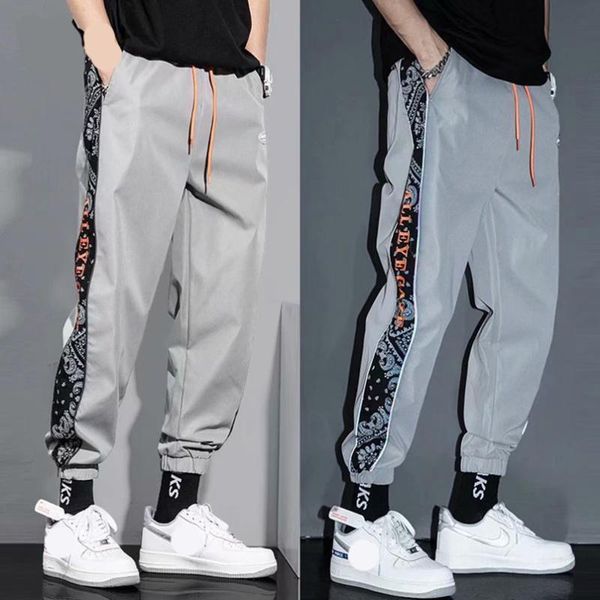 men's pants autumn luminous cashew flower bandana striped casual trousers loose oversize sports hiphop pant 2021, Black
men's pants autumn luminous cashew flower bandana striped casual trousers loose oversize sports hiphop pant 2021, Black
