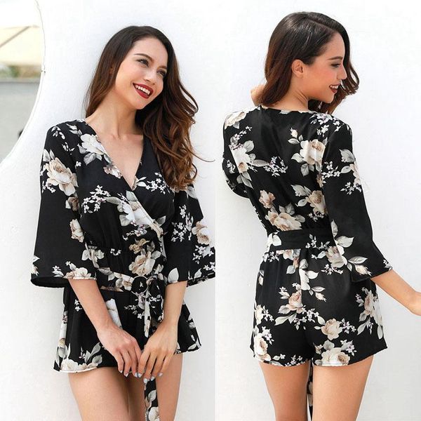summer women's half-sleeve shirt v-neck loose onesies shorts one-piece floral print jumpsuit streetwear jumpsuits & rompers, Black;white
summer women's half-sleeve shirt v-neck loose onesies shorts one-piece floral print jumpsuit streetwear jumpsuits & rompers, Black;white