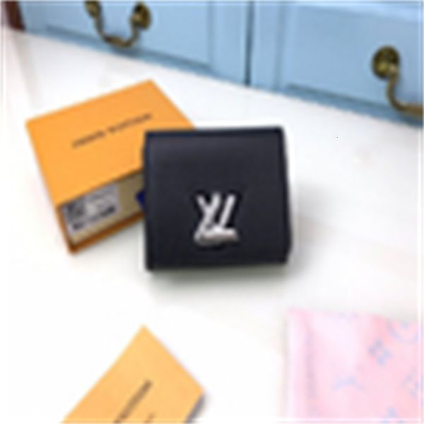 chain brand key designer luxury holders m64414 wallet toothpick pattern cases wallet black pouches leather card compact long wallets, Black;red
chain brand key designer luxury holders m64414 wallet toothpick pattern cases wallet black pouches leather card compact long wallets, Black;red