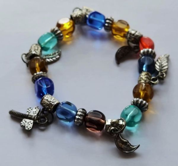 10 pcs fashion selling mixed colorful color glass hand woven lovely bracelets, Golden;silver
10 pcs fashion selling mixed colorful color glass hand woven lovely bracelets, Golden;silver