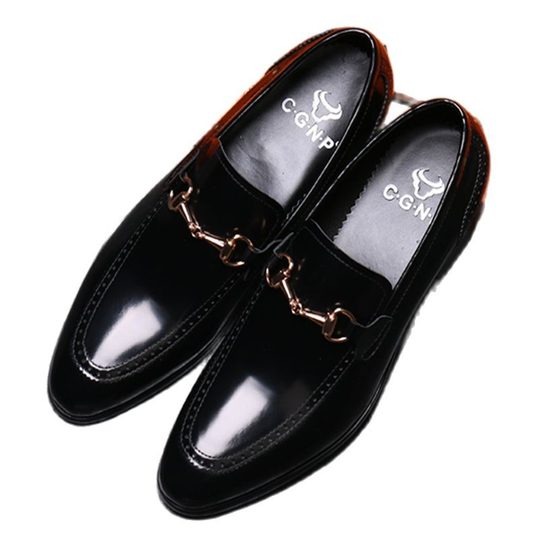 dress shoes stylish patent leather, shiny british face, a pair of men's leather shoes. pointed wedding, Black
dress shoes stylish patent leather, shiny british face, a pair of men's leather shoes. pointed wedding, Black