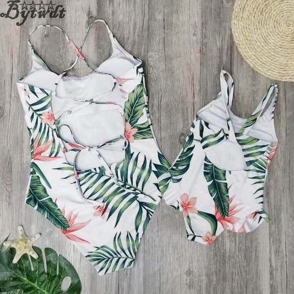 mother daughter bikini sets matching girl women floral print palm leaves swimwear summer swimsuit beachwear plus size two-piece suits
mother daughter bikini sets matching girl women floral print palm leaves swimwear summer swimsuit beachwear plus size two-piece suits