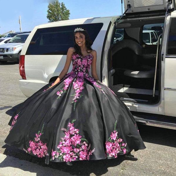 2022 sweetheart ball gown quinceanera dresses embroidery flowers ruffles prom gowns customise sweet 15 masquerade dress, Blue;red
2022 sweetheart ball gown quinceanera dresses embroidery flowers ruffles prom gowns customise sweet 15 masquerade dress, Blue;red