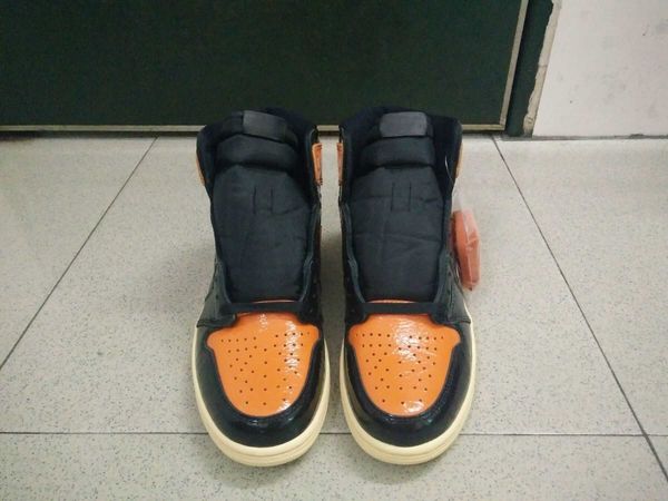 basketball shoes men athletic shoes shattered backboards 3.0 555088-028 come with box
basketball shoes men athletic shoes shattered backboards 3.0 555088-028 come with box