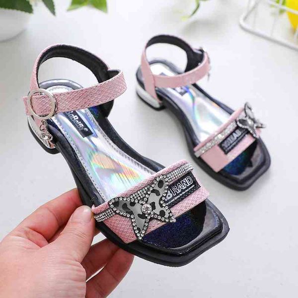 children's fashion girl princess butterfly diamond baby soft leather black sandals 2021 summer new, Black;red
children's fashion girl princess butterfly diamond baby soft leather black sandals 2021 summer new, Black;red
