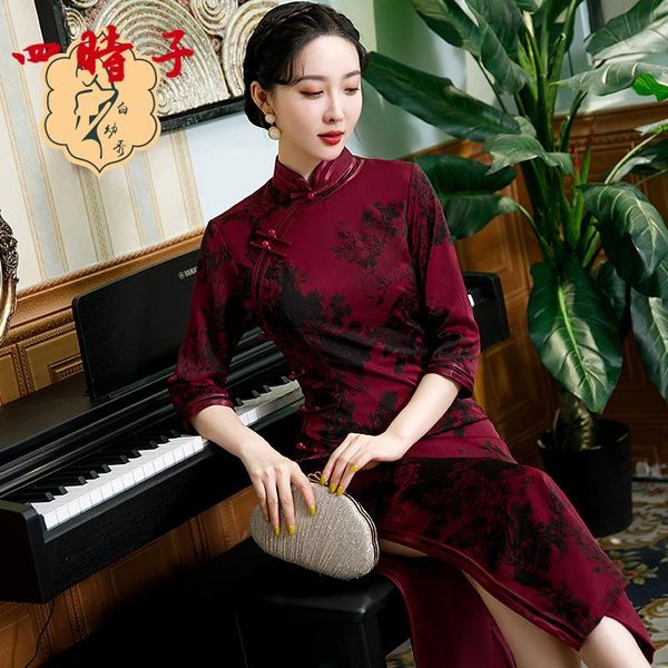 ethnic clothing women's stand collar design red diagonal artistic fashion cheongsam elegant banquet dress