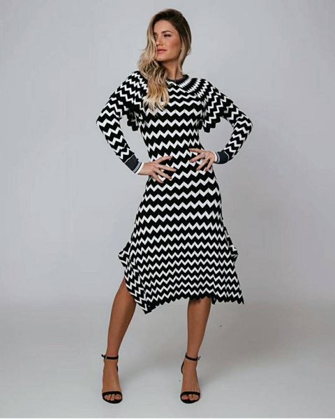 casual dresses 2021 elegant women black striped o-neck long sleeve bodycon celebrity evening party bandage, Black;gray
casual dresses 2021 elegant women black striped o-neck long sleeve bodycon celebrity evening party bandage, Black;gray
