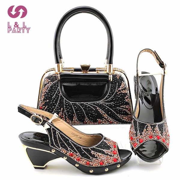 dress shoes fashion italian design 2021 est black color selling elegant ladies and bag set decorated with rhinestone for party
dress shoes fashion italian design 2021 est black color selling elegant ladies and bag set decorated with rhinestone for party