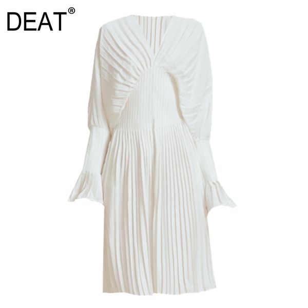 deat summer flare sleeves pleated white color high waist v-neck knee length pullover female dress wr30800l 210428, Black;gray 
deat summer flare sleeves pleated white color high waist v-neck knee length pullover female dress wr30800l 210428, Black;gray