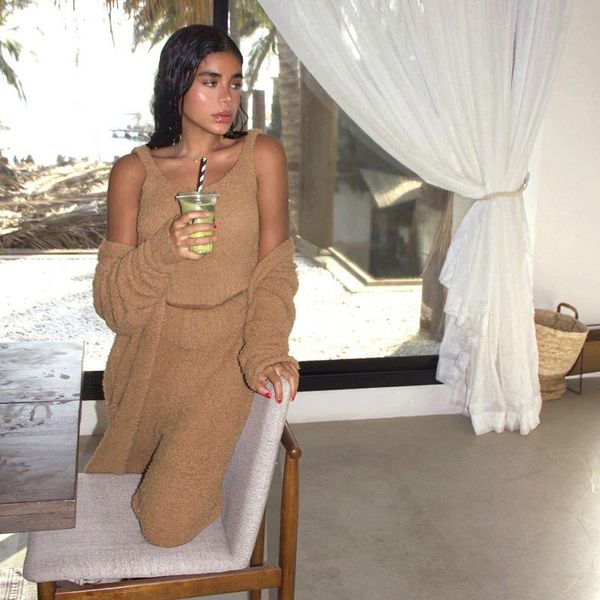 women's sleepwear autumn and winter fashion plush lace long three-piece suit with belt bathrobe home service jacket vest crop trousers, Black;red
women's sleepwear autumn and winter fashion plush lace long three-piece suit with belt bathrobe home service jacket vest crop trousers, Black;red