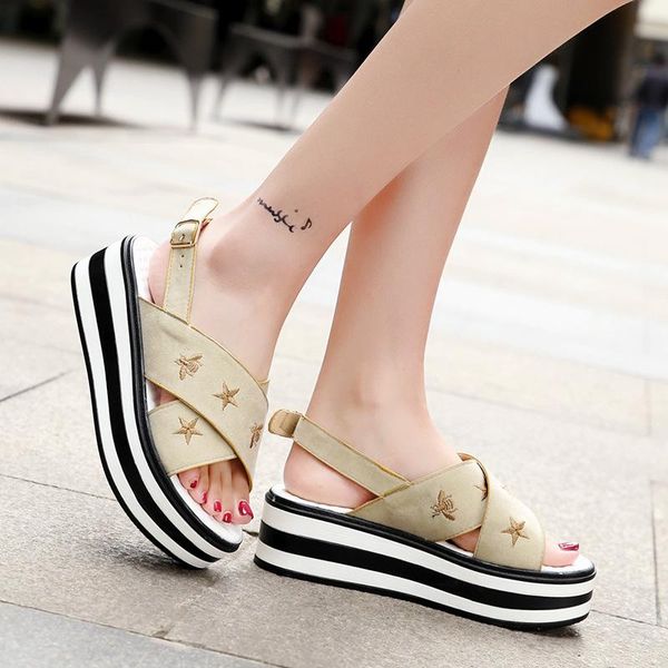 dress shoes fashion embroidery sandals gladiator women summer thick sole platform open toe woman roma casual black beige ladies
dress shoes fashion embroidery sandals gladiator women summer thick sole platform open toe woman roma casual black beige ladies