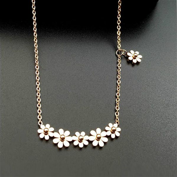 chokers titanium steel necklace for women female rose gold color clavicle chain flower choker fashion jewelry, Golden;silver
chokers titanium steel necklace for women female rose gold color clavicle chain flower choker fashion jewelry, Golden;silver