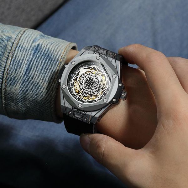 wristwatches the kimsdun brand fashion trend men's watch leather hollow automatic mechanical, Slivery;brown
wristwatches the kimsdun brand fashion trend men's watch leather hollow automatic mechanical, Slivery;brown