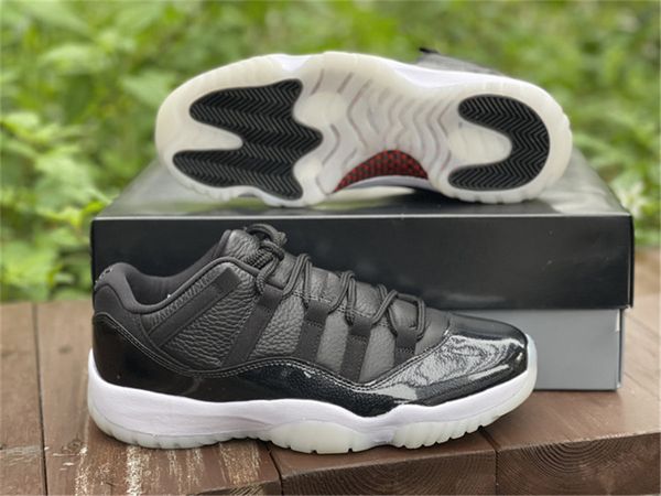 2022 authentic 11 low 72-10 black athletic shoes men woman wmns pure violet white jubilee cool grey real carbon fiber sports sneakers with b, White;red
2022 authentic 11 low 72-10 black athletic shoes men woman wmns pure violet white jubilee cool grey real carbon fiber sports sneakers with b, White;red