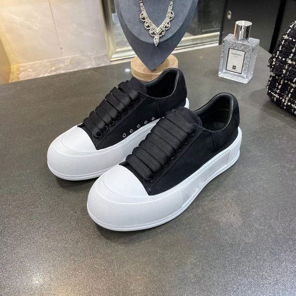 with box luxury designer men's and women's black white casual shoes espadrilles platform super large quality sports size 34-40
with box luxury designer men's and women's black white casual shoes espadrilles platform super large quality sports size 34-40