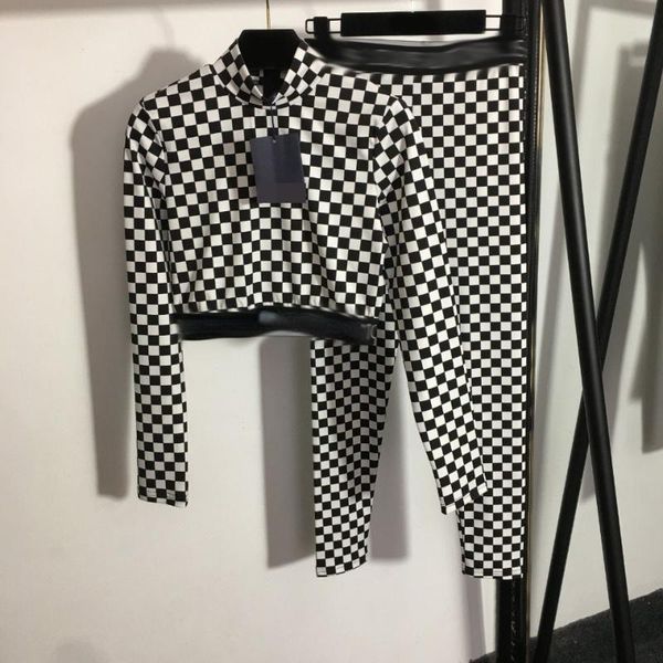 women's pants & capris 2021 autumn and winter black white plaid stand collar long sleeve crop + elastic waist slim bottomwear set
women's pants & capris 2021 autumn and winter black white plaid stand collar long sleeve crop + elastic waist slim bottomwear set