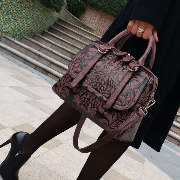 women's bag printing women's fashion large capacity one shoulder portable messenger
women's bag printing women's fashion large capacity one shoulder portable messenger