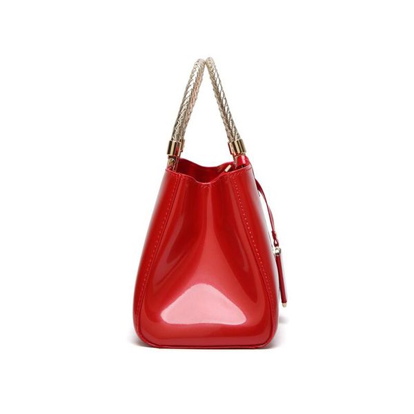 daunavia brand pu women bag female travel shoulder tote italian leather handbags sac a main femme bags lj210203
daunavia brand pu women bag female travel shoulder tote italian leather handbags sac a main femme bags lj210203