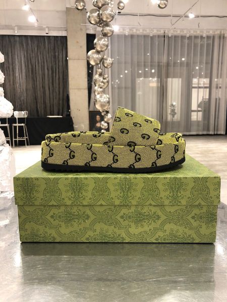 designer high-quality trendy platform slippers, printed elements, fashionable and versatile, multi-color optional, comfortable , wear-resist, Black
designer high-quality trendy platform slippers, printed elements, fashionable and versatile, multi-color optional, comfortable , wear-resist, Black