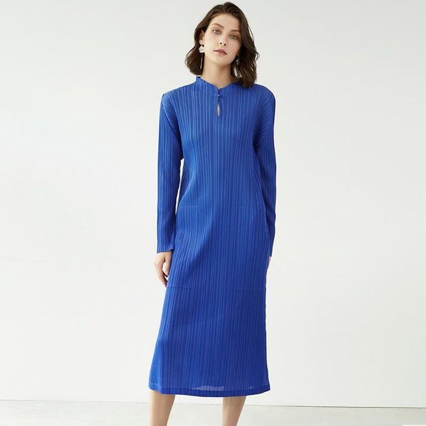 casual dresses plus size dress for women 45-75kg 2021 spring summer stand collar long sleeved miyake pleated elastic loose cheongsam clothes, Black;gray
casual dresses plus size dress for women 45-75kg 2021 spring summer stand collar long sleeved miyake pleated elastic loose cheongsam clothes, Black;gray