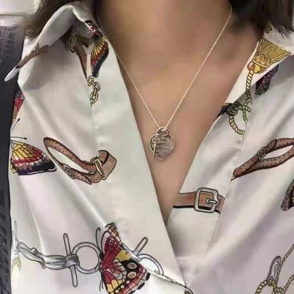 fashion luxury designer t necklace charm heart key pendant necklace for women man heart jewelry lover gift clavicle chain with box, Silver
fashion luxury designer t necklace charm heart key pendant necklace for women man heart jewelry lover gift clavicle chain with box, Silver