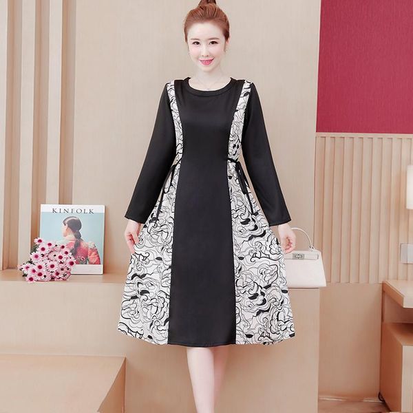 casual dresses 4xl 5xl 2021 spring large size print dress women big printing stitch clothing female plus a line office, Black;gray
casual dresses 4xl 5xl 2021 spring large size print dress women big printing stitch clothing female plus a line office, Black;gray