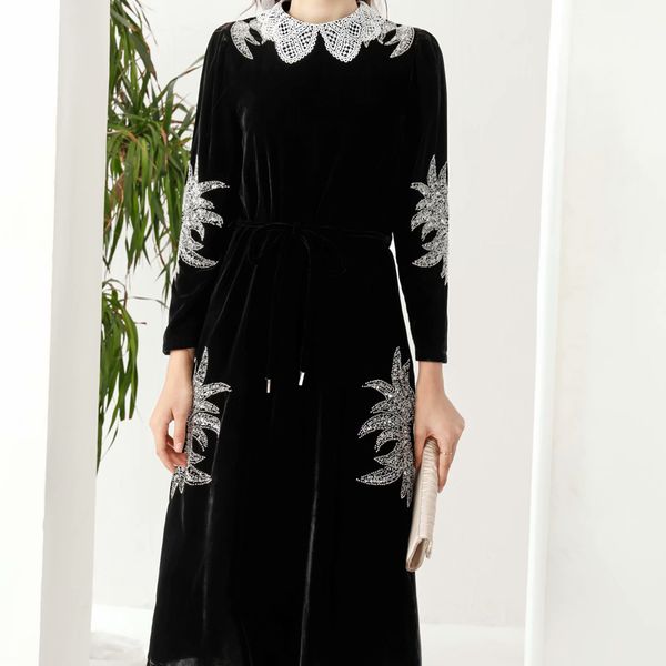 autumn retro-style frizzy ethnic flower soluble in water velvet self-cultivation dress temperament, Black;gray
autumn retro-style frizzy ethnic flower soluble in water velvet self-cultivation dress temperament, Black;gray