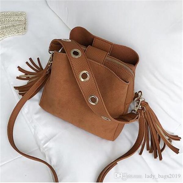 designer scrub women bucket bag vintage tassel messenger bag designer retro shoulder bag simple crossbody bags tote bags
designer scrub women bucket bag vintage tassel messenger bag designer retro shoulder bag simple crossbody bags tote bags